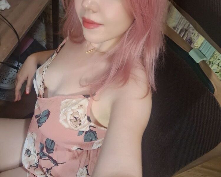 Я девушка, которая верит, что настоящие чувства ещё существуют