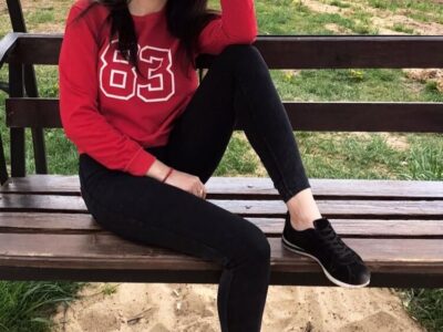 Раскрепощённая, живая и с чувством юмора