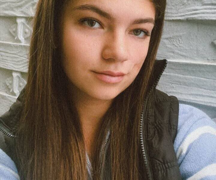 Люблю флирт, взгляды и моменты, которые хочется повторить.