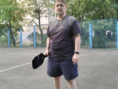 Мужчина в полном расвете сил, но не Карлсон