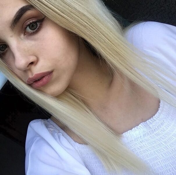 Приеду в гости,девушка 22 годика,люблю все