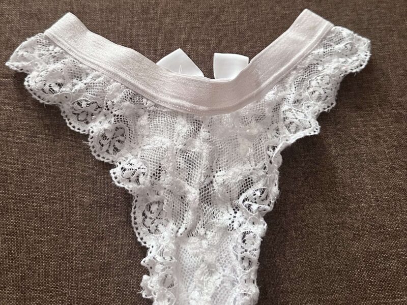 НОШЕНЫЕ ЖЕНСКИЕ ТРУСИКИ